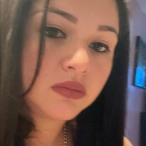 Meet your Posher, Eliza